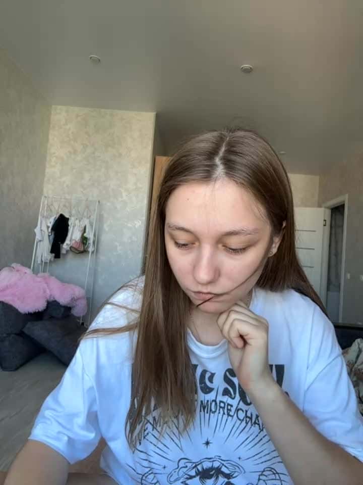 Bonechka - Stripchat webcam show • Monday, August 4, 2025 #Yoga #Cooking #White