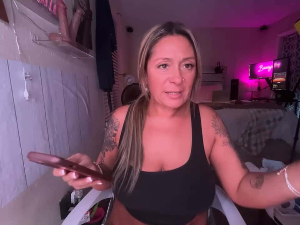 bossyroxy84 - Stripchat Show (17m 14s) • Friday, October 10, 2025 [i7zg]