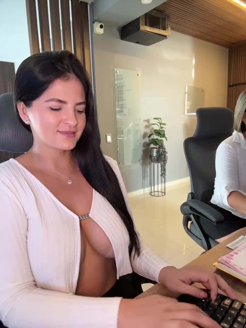 Carolina_Novoa - Stripchat Show (45m 10s) • Monday, November 10, 2025 [o029]