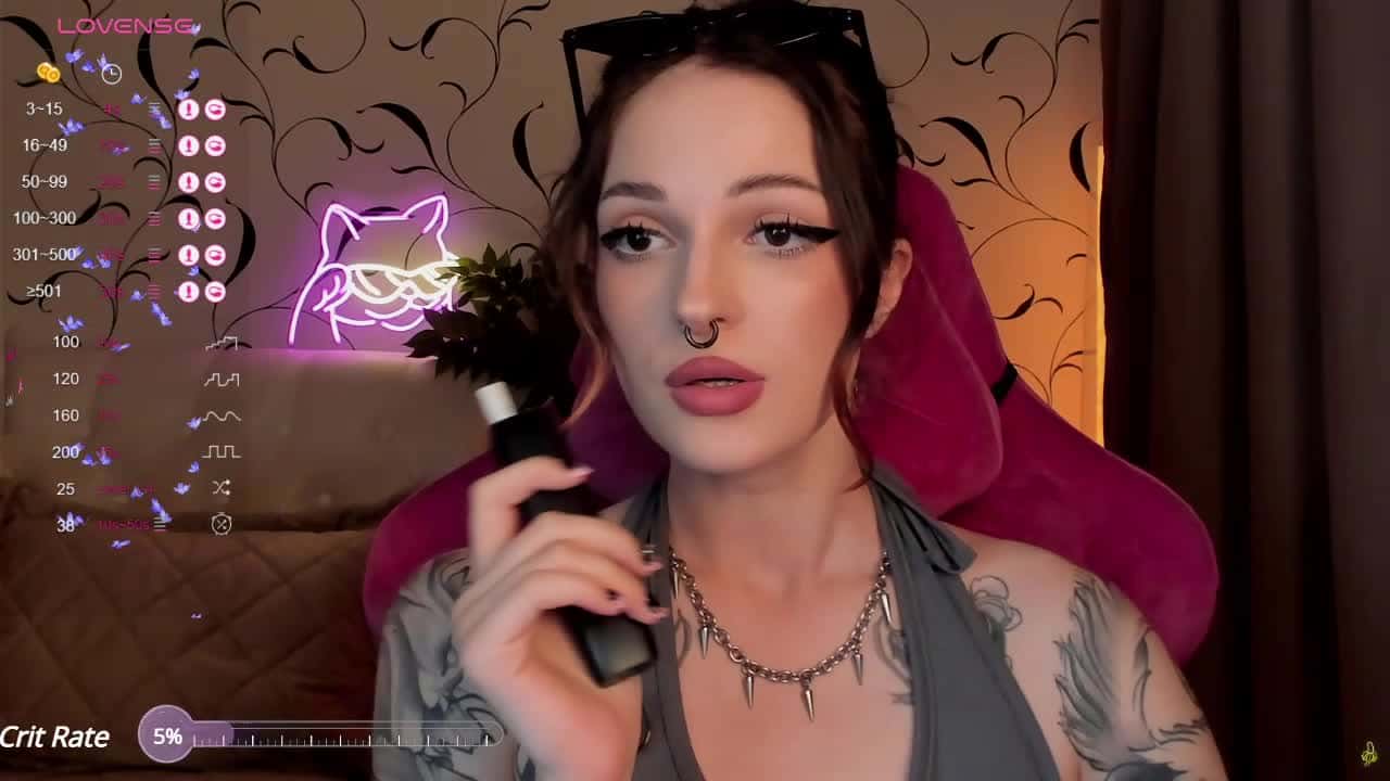 bratziedarsie - Chaturbate Show (2h 9m) • Friday, July 4, 2025 [f06s]