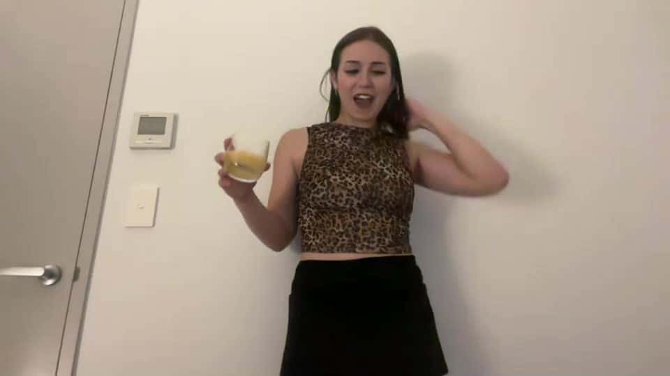 bambileee - Chaturbate Show (46m 9s) • Thursday, July 10, 2025 [wg3u]