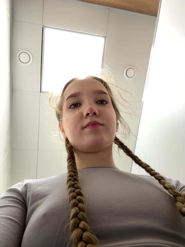 bambi_lu - Stripchat Show (2h 25m) • Friday, November 14, 2025 [i677]